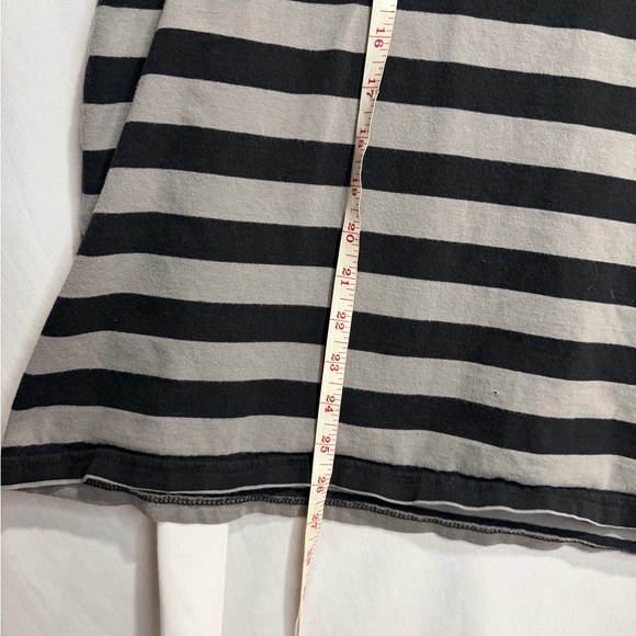 Guess Men's Black and Gray Striped Tee - Picture 3 of 4